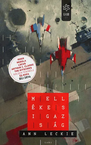 Mellékes igazság - Egy Breq néven ismert katona egy távoli, havas bolygón egyre közelebb kerül küldetése teljesítéséhez... Gyors szállítás
