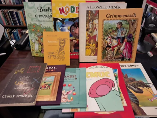 11 db-os MESE KÖNYVMENTŐ AJÁNLAT: Noddy Nagy mesekönyv 1.+Levelek a mesefáról +A sárkányölő Pásztorlegény+Csutak színre lép+ Expressz kézbesítés